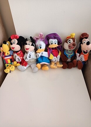 Disneyland peluş oyuncak lar