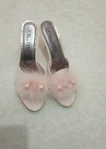 Pembe Kürklü Stiletto Kadın Terlik