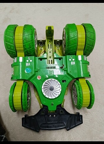  Beden Ben10 kumandalı araba 
