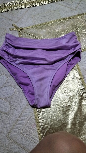 Yüksel bel Bikini altı 