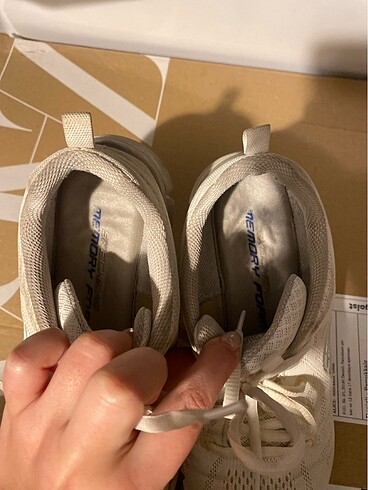 39 Beden beyaz Renk skechers yürüyüş ayakkabısı