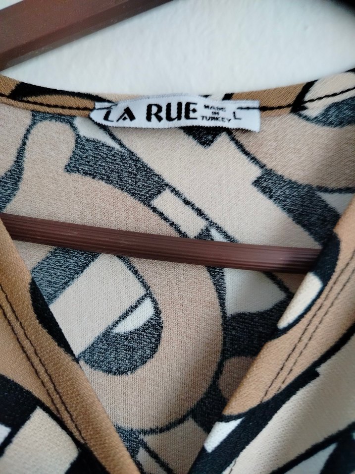 Zincir Detaylı V Yaka Kadın Triko Elbise - Görsel 2