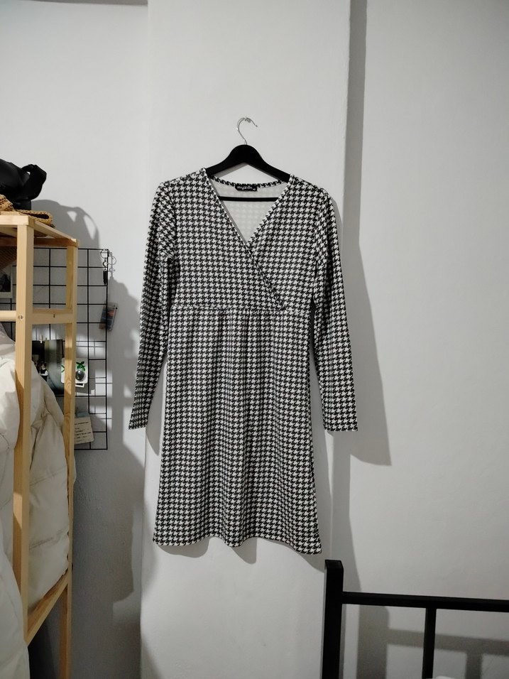 Uzun Kollu V Yaka Midi Triko Elbise - Görsel 2