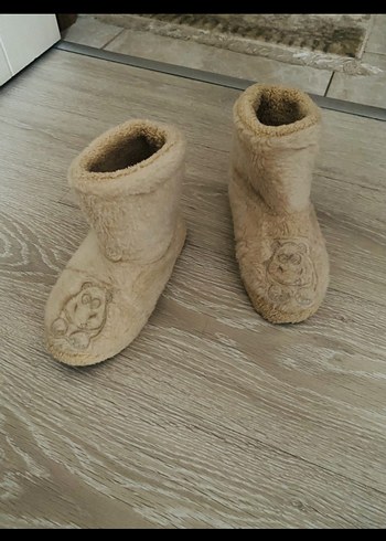 Kız- Erkek Çocuk Bej Kürklü Sıcak Ev Terliği - Görsel 2