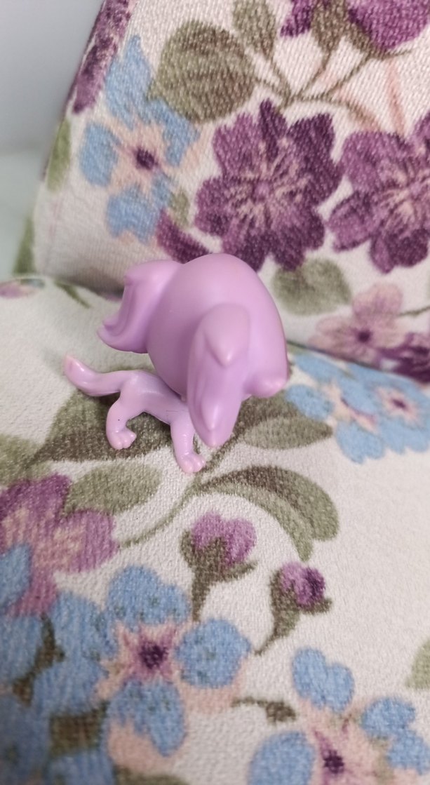 Pastel Pembe Aksiyon Figürü - Görsel 2