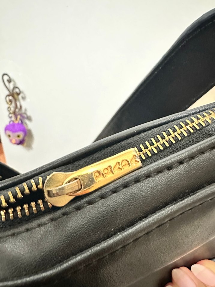 zımbalı bershka çanta - Görsel 4