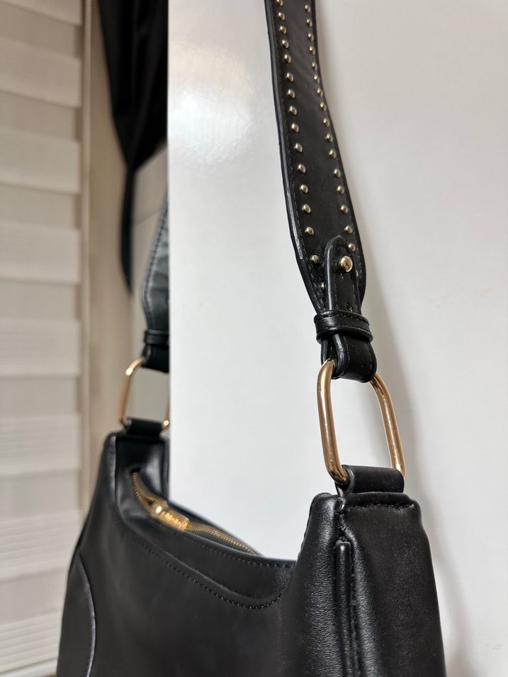 zımbalı bershka çanta - Görsel 2