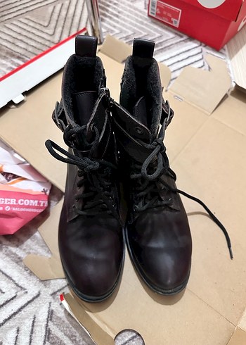 Kahverengi Deri Tokalı Biker Kadın Botları - Görsel 2