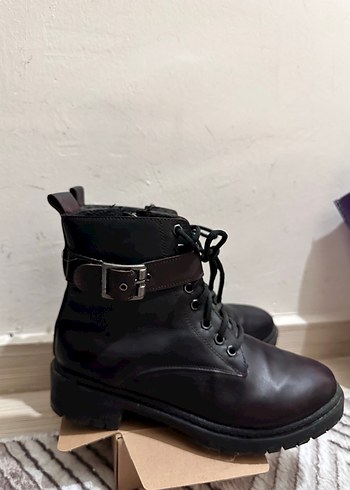 Kahverengi Deri Tokalı Biker Kadın Botları - Görsel 3