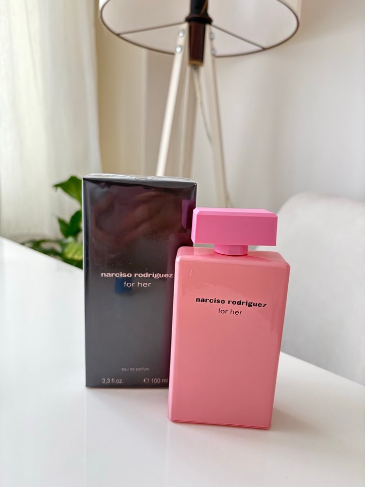 Narciso Rodriguez For Her Kadın Parfümü 100 ml - Görsel 2