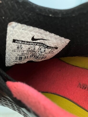 Nike halı saha ayakkabısı 38,5 numara - Görsel 9