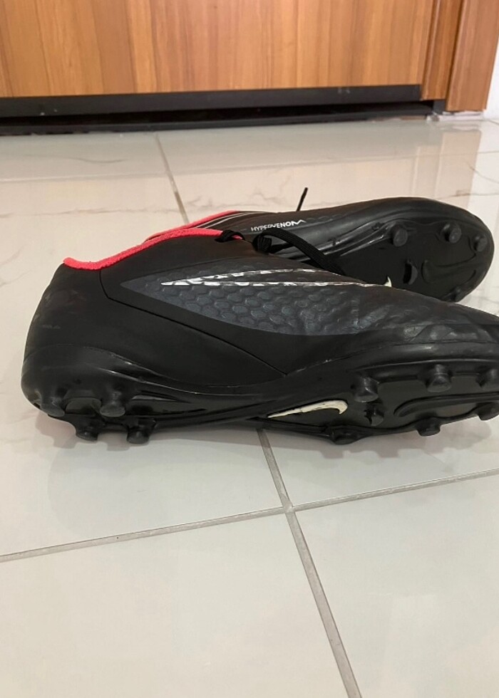 Nike halı saha ayakkabısı 38,5 numara - Görsel 5