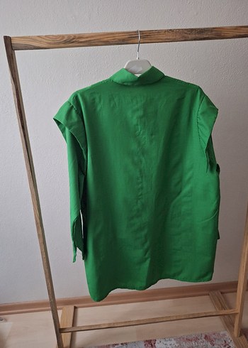 Yeşil Düğmeli Gömlek - Görsel 4