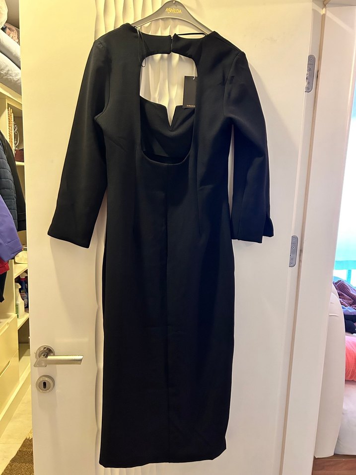 Siyah Uzun Kollu V Yaka , sırtı U yaka - Görsel 4