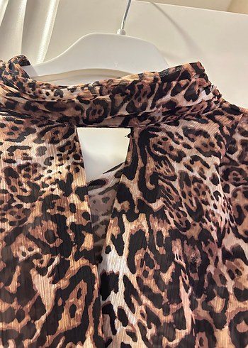 Leopar Desenli Uzun Kollu Kısa Bluz - Görsel 3