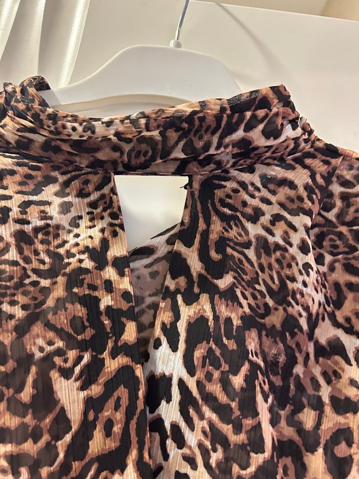 Leopar Desenli Uzun Kollu Kısa Bluz - Görsel 3