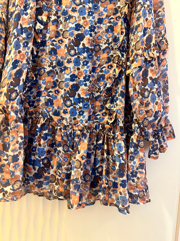 Mavi Çiçekli Volanlı Bohem Mini Elbise - Görsel 4