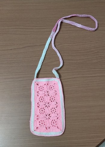 Diğer Pastel Pembe Cicekli Orgu El İsi Telefon Kilifi