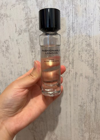 Zara Zara Fashionably London Kadın Parfümü 30 ml