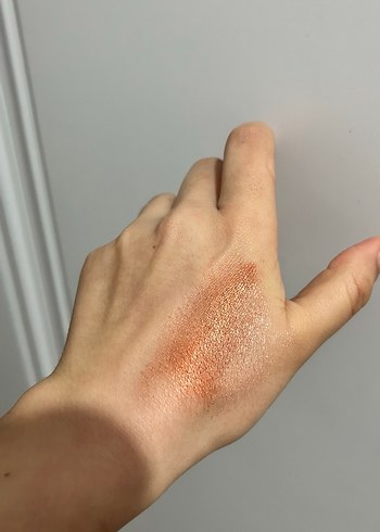 Alix Avien Işıltılı Far - Görsel 4