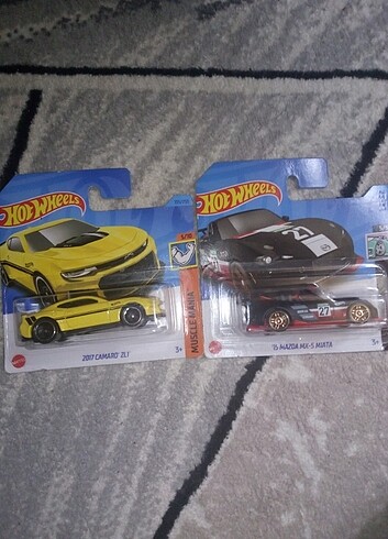 Hot Wheels 2 li araba