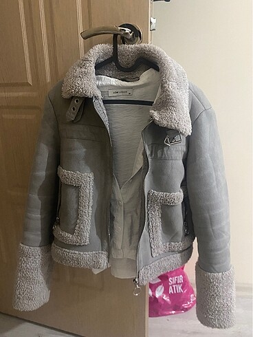 Kürklü mont bershka