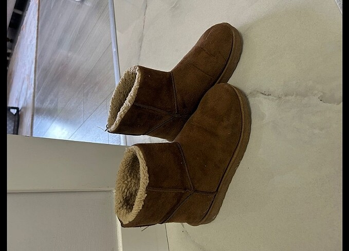 Ugg bot