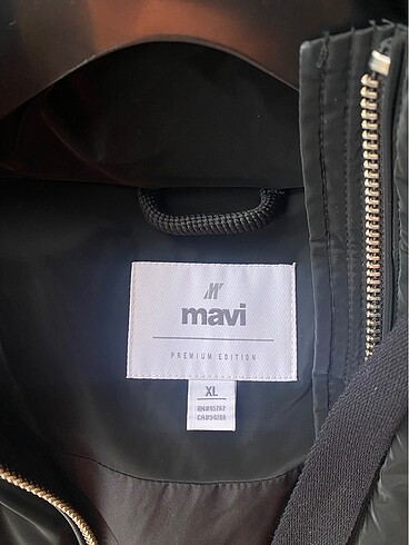 Mavi Mavi marka siyah renk şişme mont