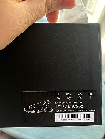 37 Beden beyaz Renk Massimo Dutti deri sandalet