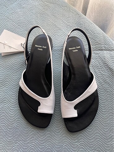 Massimo Dutti deri sandalet