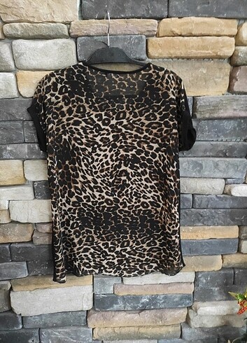 Diğer Leopar desenli arkası şifon bluz