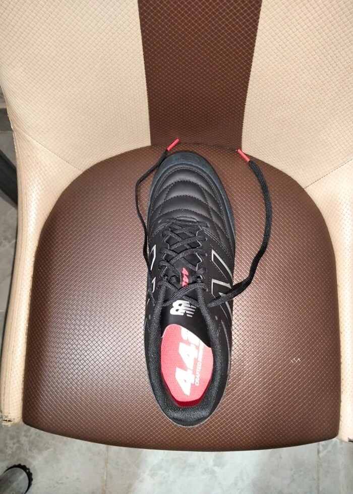 New balance  halı saha ayakkabı 41 giyene olur  - Görsel 3