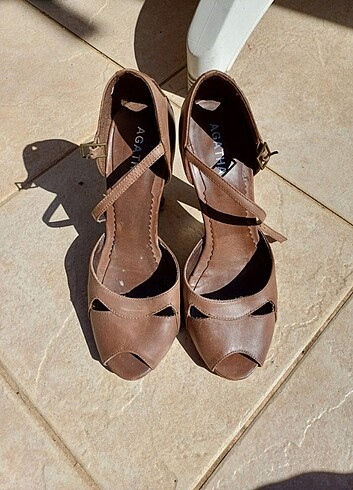 37 Beden kahverengi Renk Agatha topuklu yazlık ayakkabi