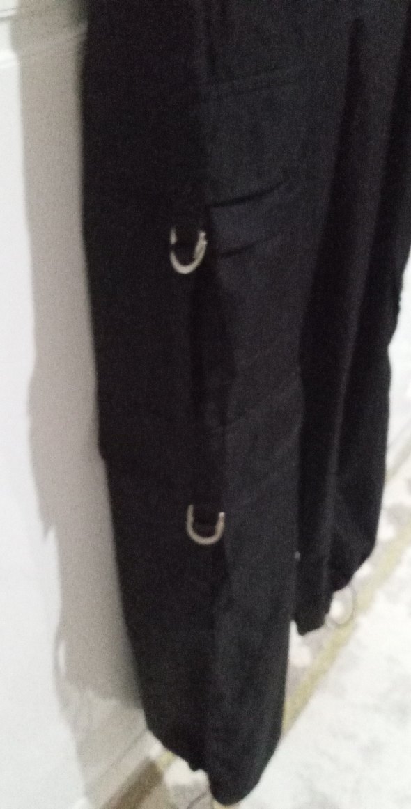 Siyah kumaş yanlardan cepli paraşüt pantolon - Görsel 2