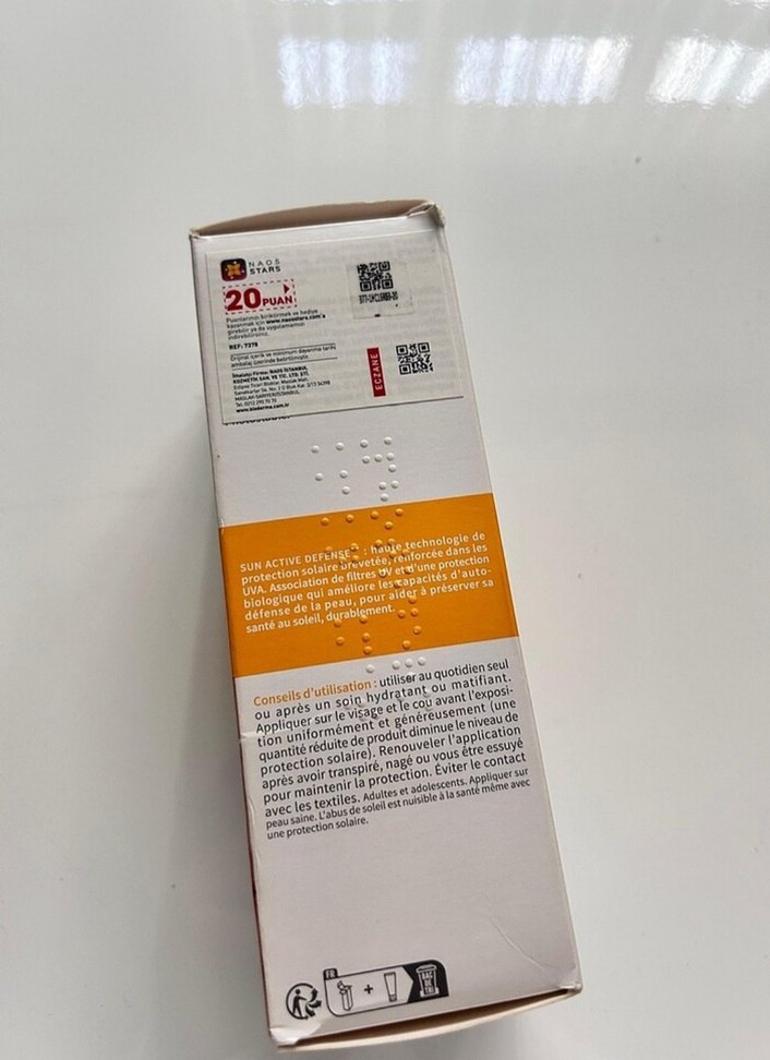 Bioderma Photoderm AKN Mat SPF 30 Güneş Koruyucu 150ml - Görsel 2