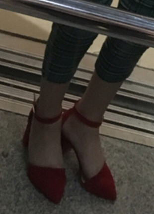 36 Beden kırmızı süet topuklu ayakkabı 