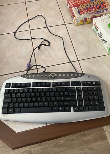 Gri Kablolu Çok Fonksiyonlu Klavye - Görsel 2