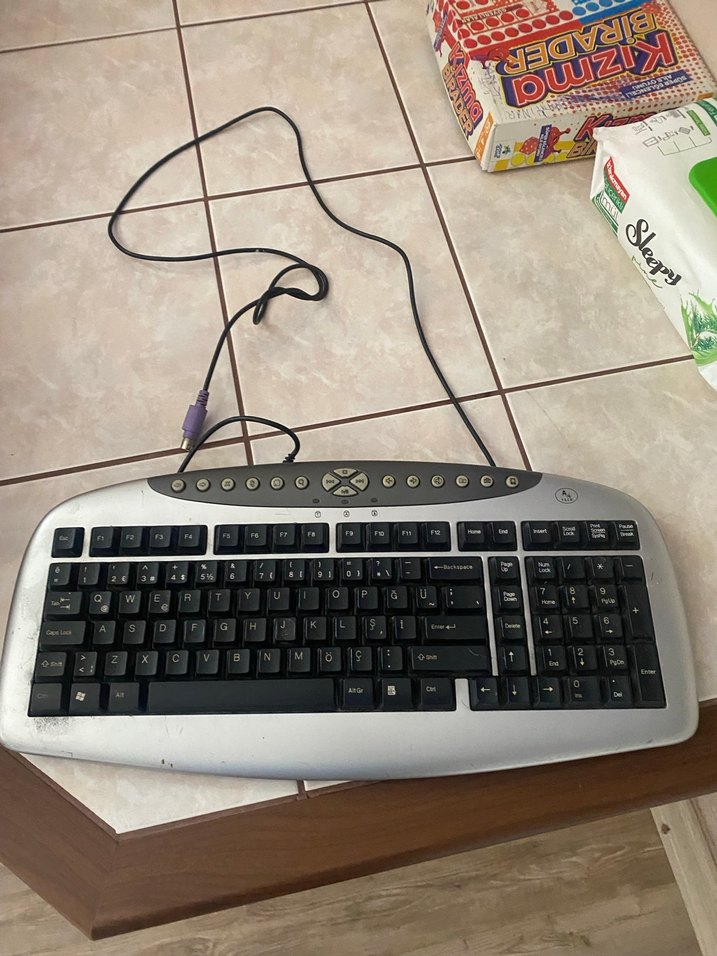 Gri Kablolu Çok Fonksiyonlu Klavye - Görsel 3