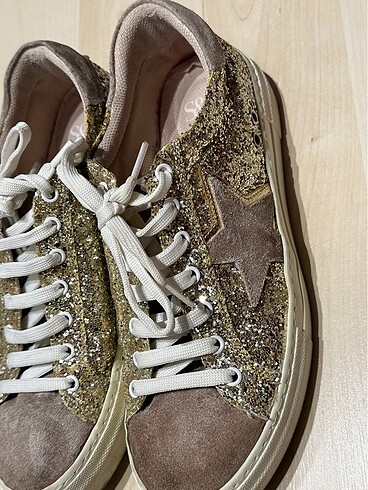 parlak yıldızlı sneakers ayakkabı