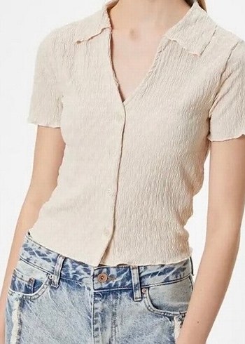 Bej V Yakalı Düğmeli Kısa Kollu Gömlek Yaka Bluz Bürümcük - Görsel 2