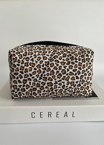Kahverengi Leopar Desenli Kadın Makyaj Çantası