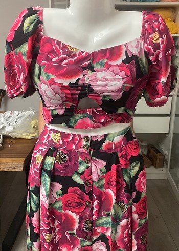 Çiçek Desenli Mini Straplez etekli takım - Görsel 3