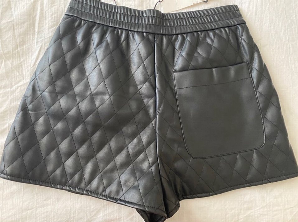 Zara  Siyah Deri Mini Şort - Görsel 2