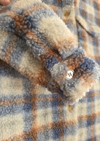 Erkek Çocuk Düğmeli Oversize Peluş Mont - Görsel 4