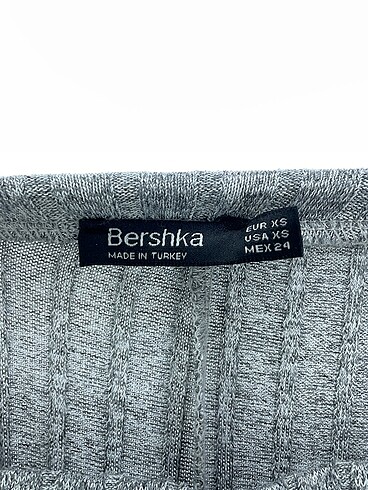 xs Beden gri Renk Bershka Kumaş Pantolon %70 İndirimli.