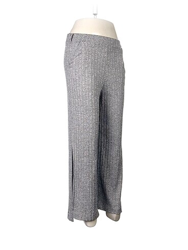 Bershka Bershka Kumaş Pantolon %70 İndirimli.
