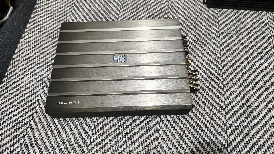 HEI 4x200 3000w amfi - Görsel 2