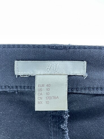 40 Beden çeşitli Renk H&M Skinny %70 İndirimli.