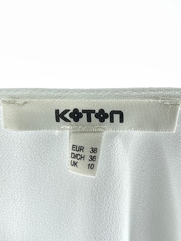 38 Beden beyaz Renk Koton Bluz %70 İndirimli.