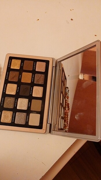 Beden Renk Glam Palette
